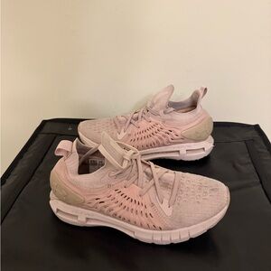 Under Armour Women's Pink Running Shoes bad condition size 8.5